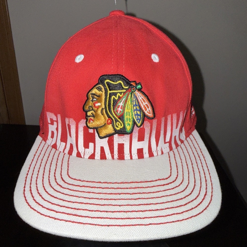 NWT NHL Chicago Blackhawks Reebok Red Fitted Face Off Cap Hat L/XL
